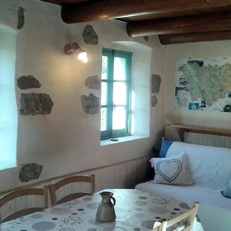 Maison Au Fond Du Jardin Nyaraló